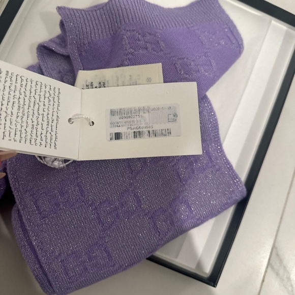 Gucci scarf, brand new - Picture 3 of 5